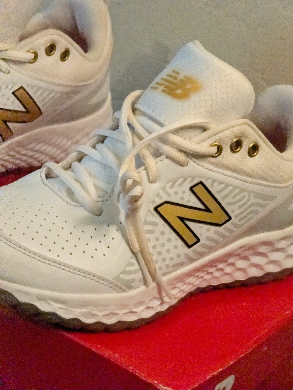 White And Gold New Balance Urban Everyday Sneakers New In Redbox! Women's 8 - Picture 5 of 16